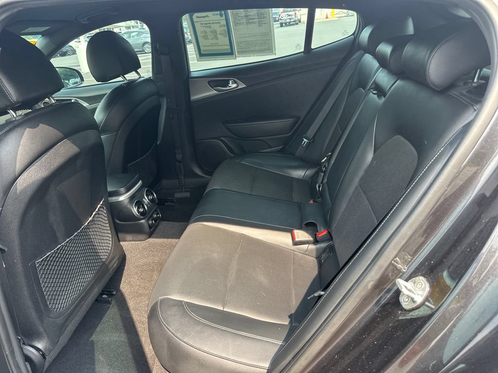 Used 2018 Kia Stinger GT RWD image 17