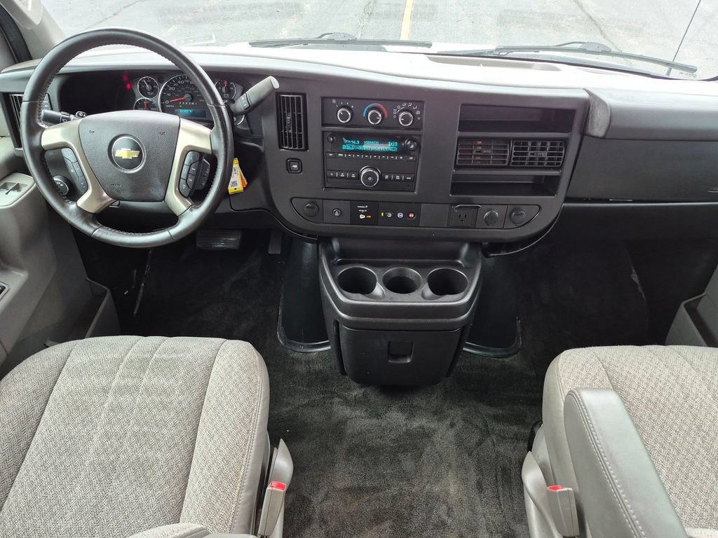 Used 2018 Chevrolet Express 3500 LT w/ LT Preferred Equipment Group RWD image 23