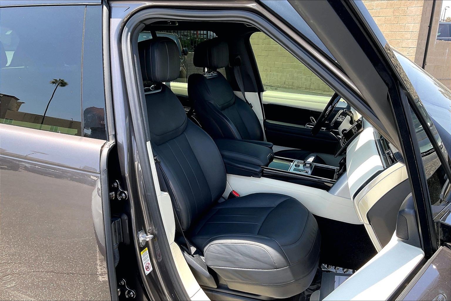 Certified 2023 Land Rover Range Rover SE AWD/4WD image 7