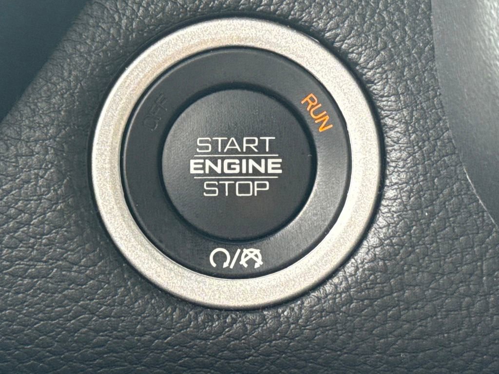 Used 2025 RAM 1500 Rebel image 39