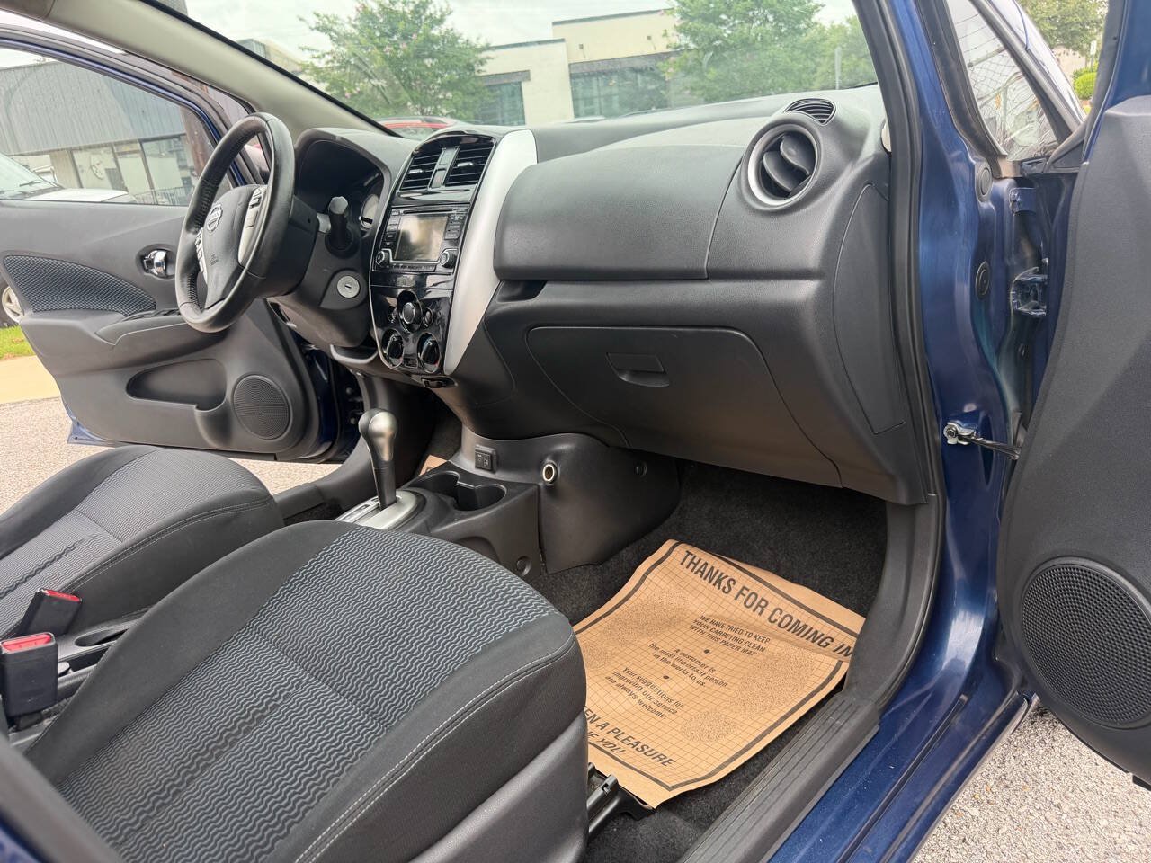 Used 2018 Nissan Versa Note SV FWD image 14