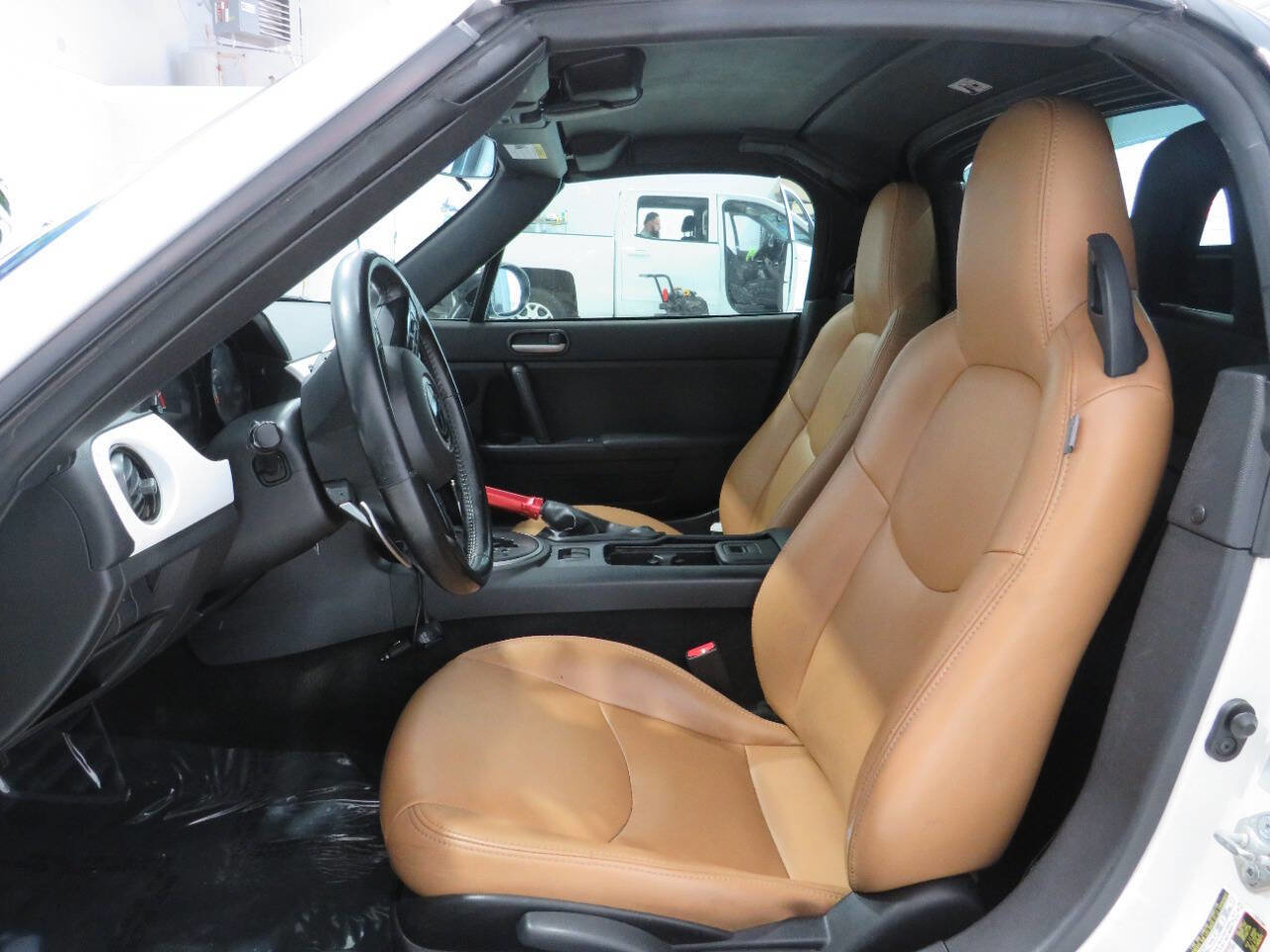 Used 2015 MAZDA MX-5 Miata Club RWD image 18