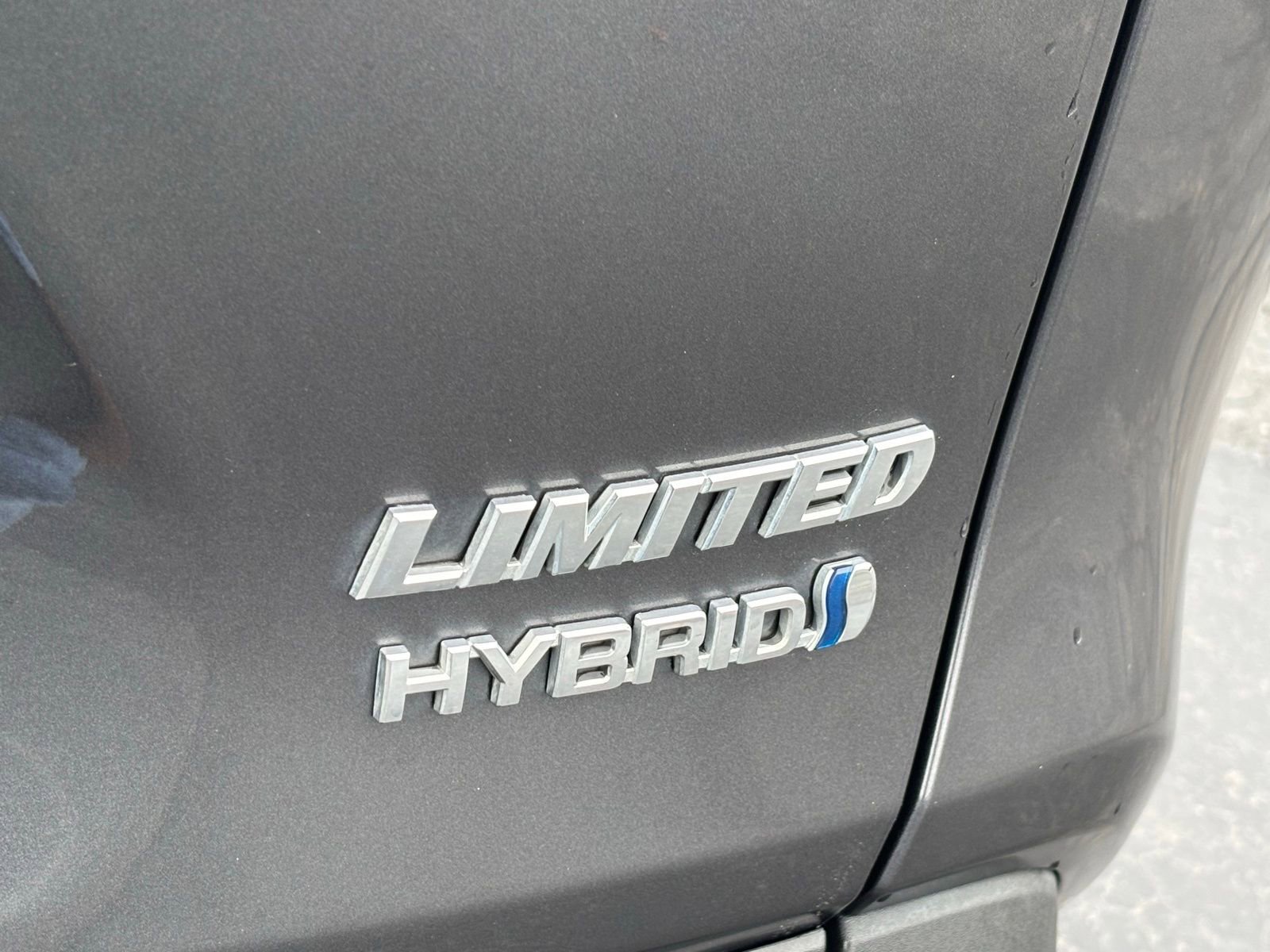 Used 2023 Toyota RAV4 Limited AWD/4WD image 26
