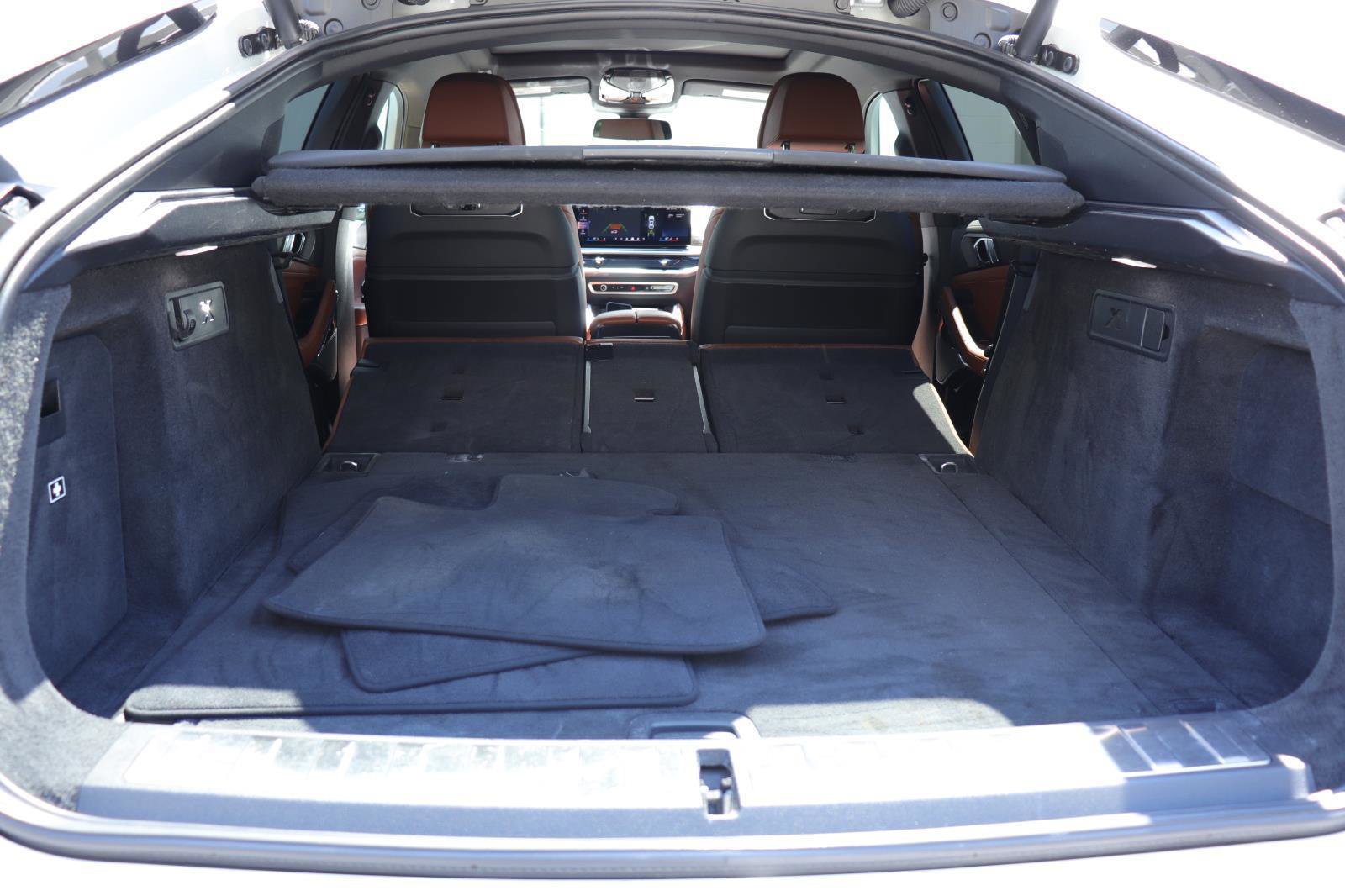 Used 2024 BMW X6 xDrive40i w/ Premium Package AWD/4WD image 15
