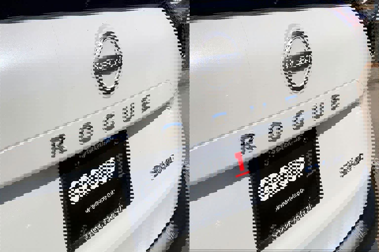 Used 2023 Nissan Rogue SV image 32