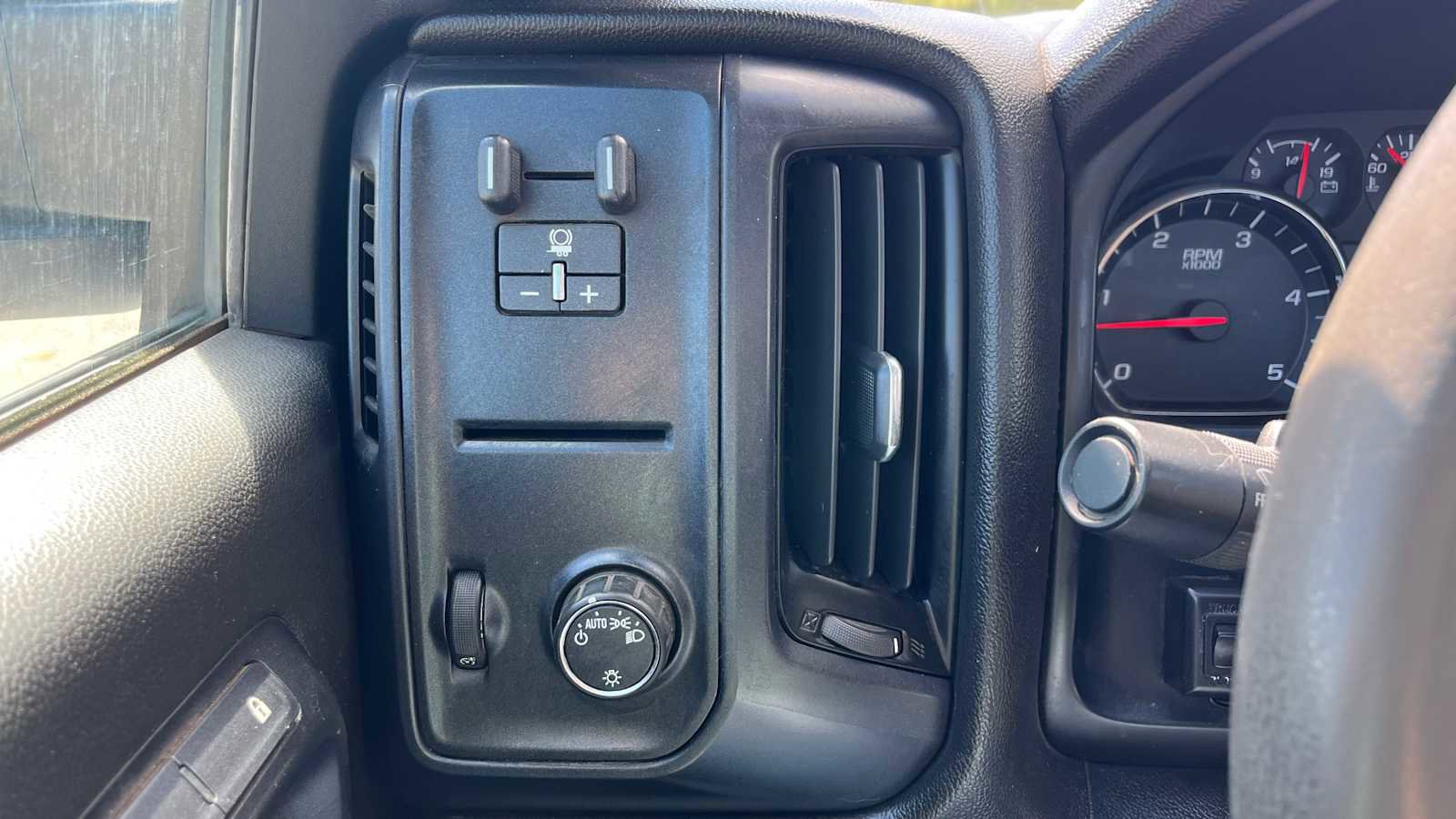 Used 2015 Chevrolet Silverado 3500 W/T w/ Snow Plow Prep Package image 12