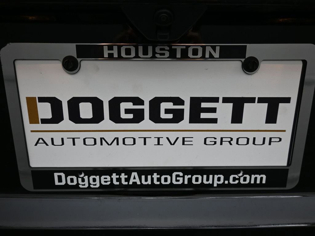 New 2026 Ford Expedition Active image 2