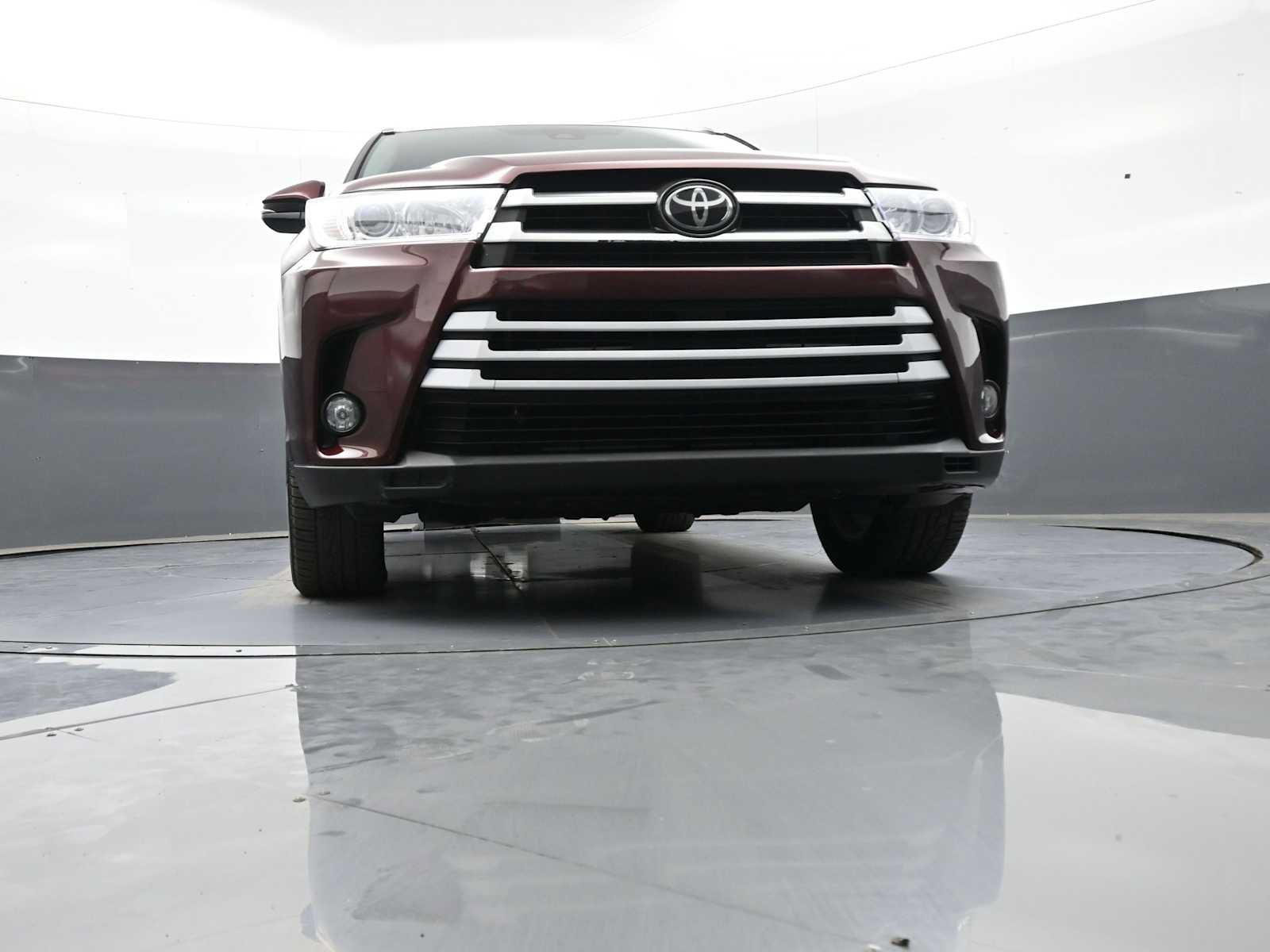 Used 2019 Toyota Highlander XLE w/ Protection Package #3 AWD/4WD image 28