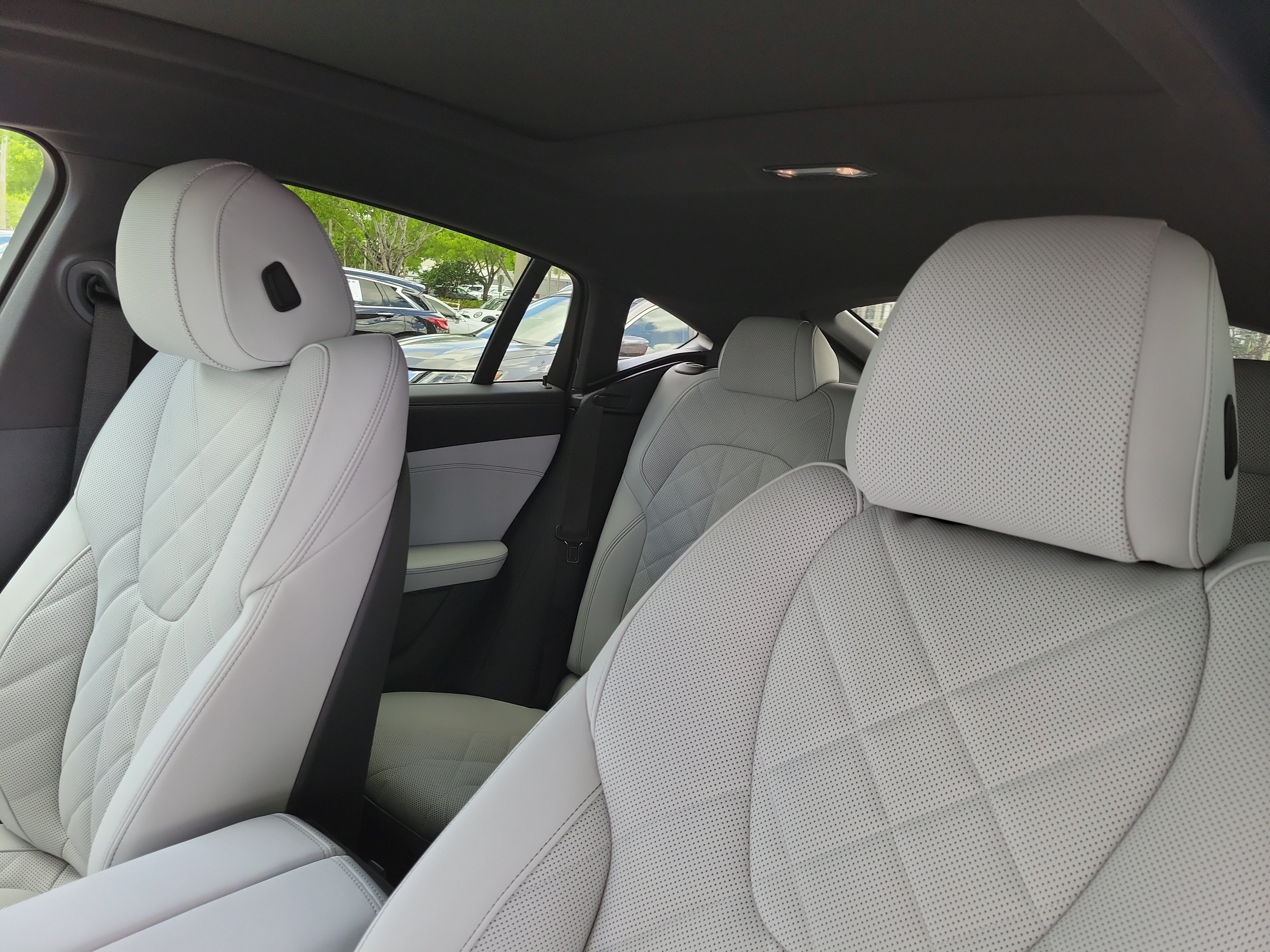 New 2027 BMW X6 xDrive40i AWD/4WD image 18