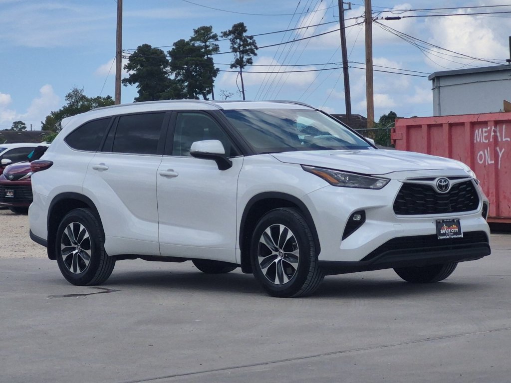 Used 2026 Toyota Highlander XLE AWD/4WD image 8