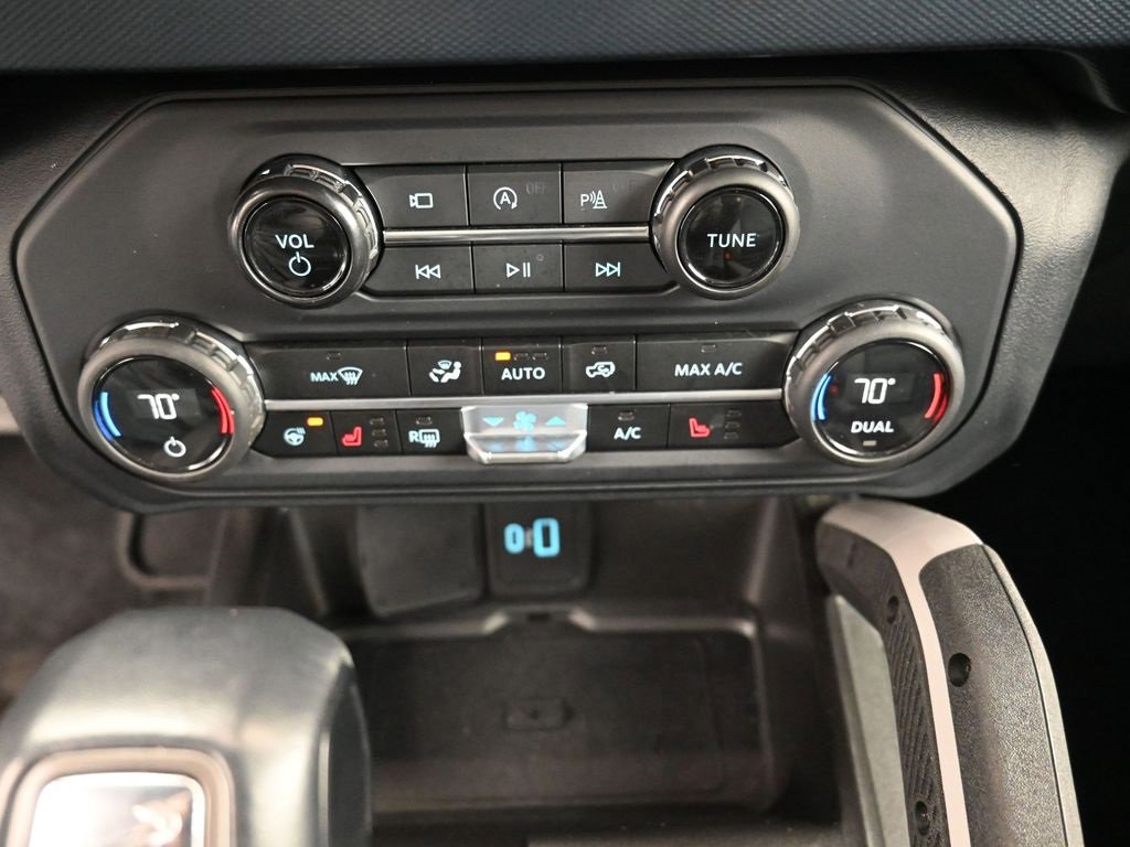 Used 2023 Ford Bronco Outer Banks image 9