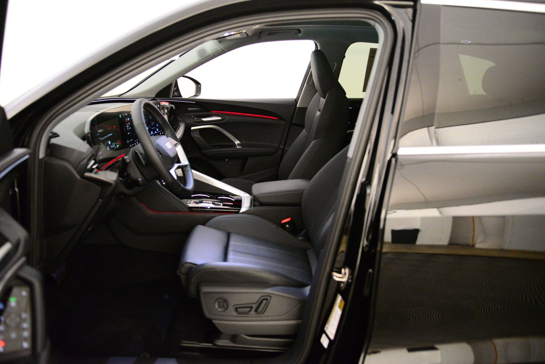 New 2025 Audi Q5 Premium w/ Premium Plus AWD/4WD image 23