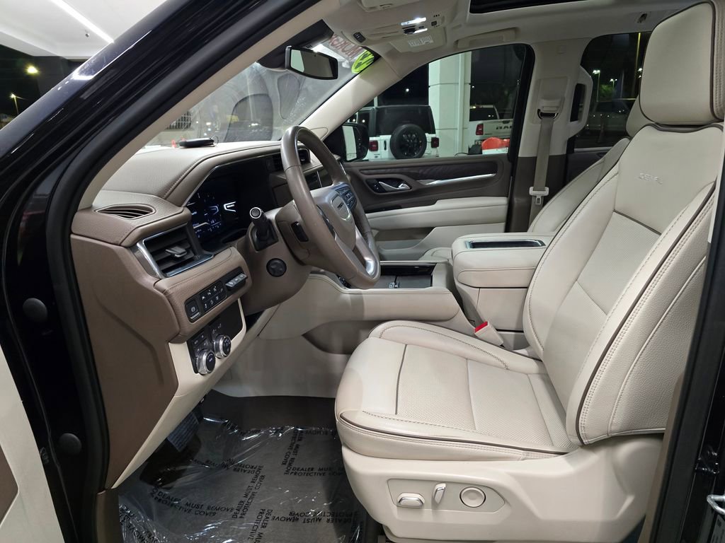 Used 2022 GMC Yukon XL Denali image 18