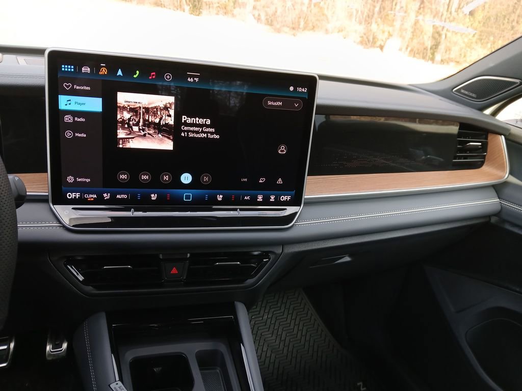 New 2026 Volkswagen Tiguan SEL R-Line image 17