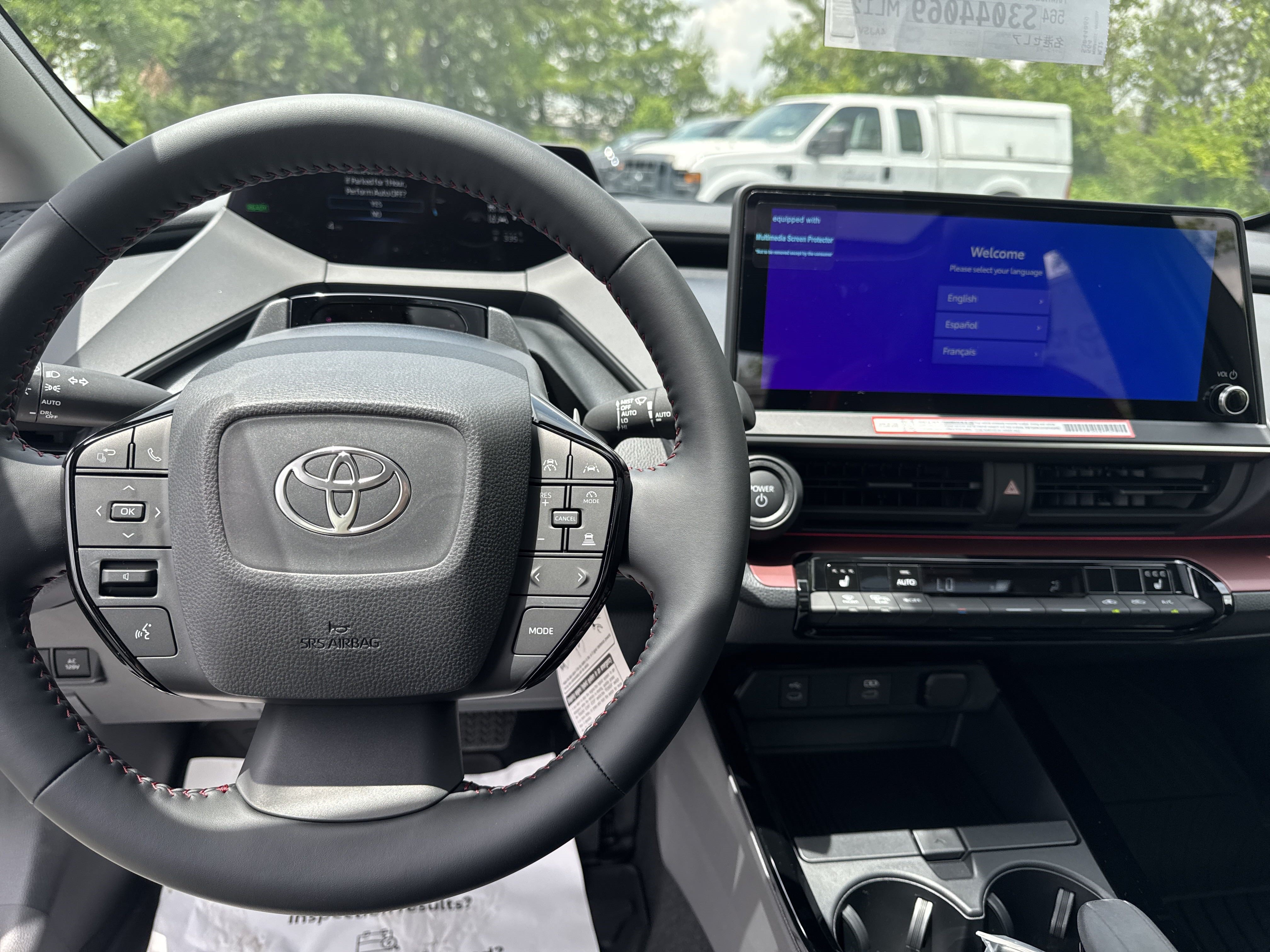 New 2025 Toyota Prius Plug-In Hybrid FWD image 17