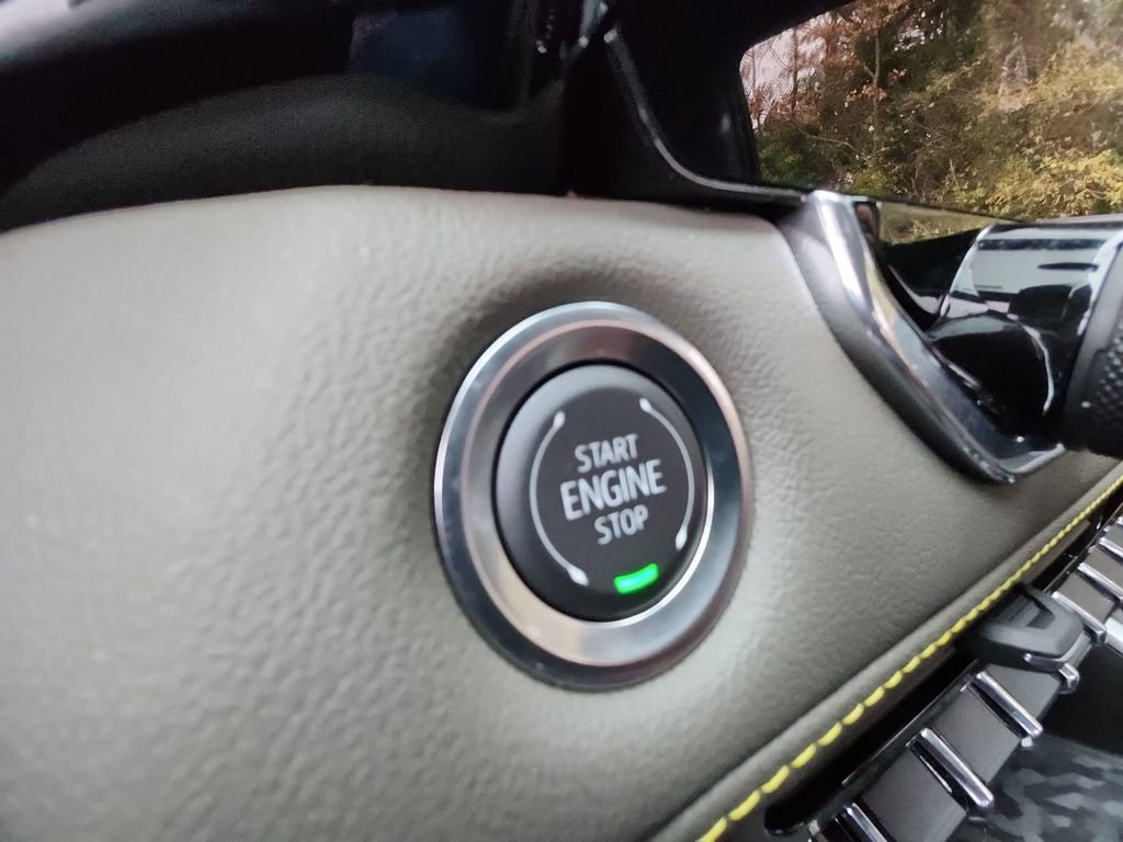 Used 2024 Chevrolet Colorado ZR2 w/ Technology Package image 21