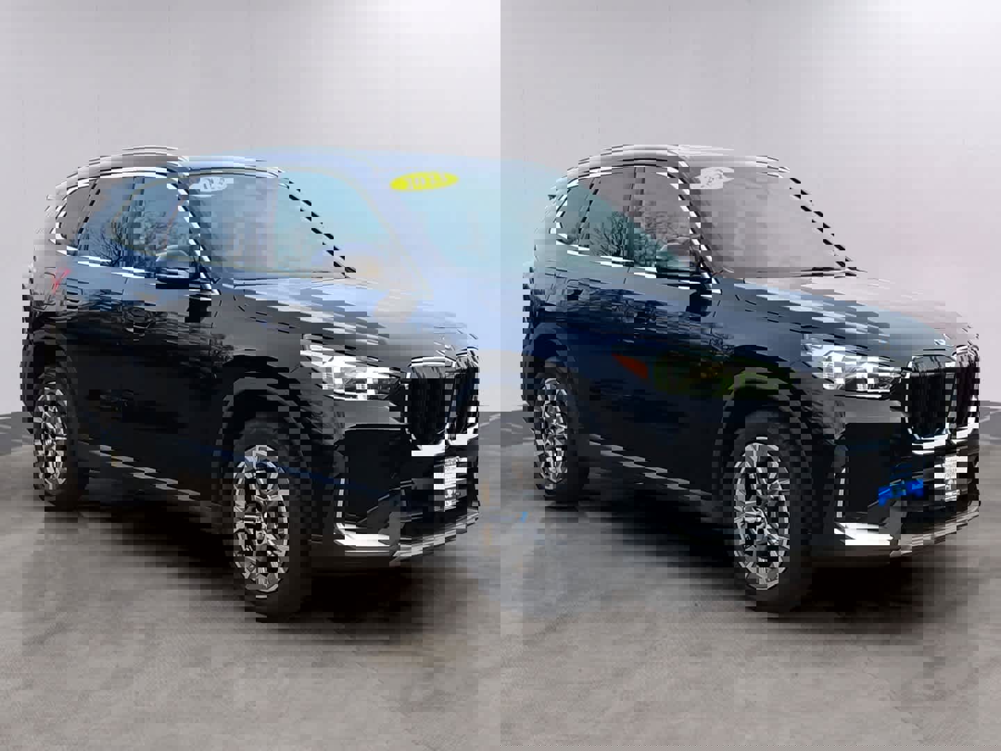 Used 2023 BMW X1 xDrive28i image 3