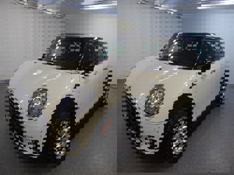 Used 2016 MINI Cooper Clubman image 3