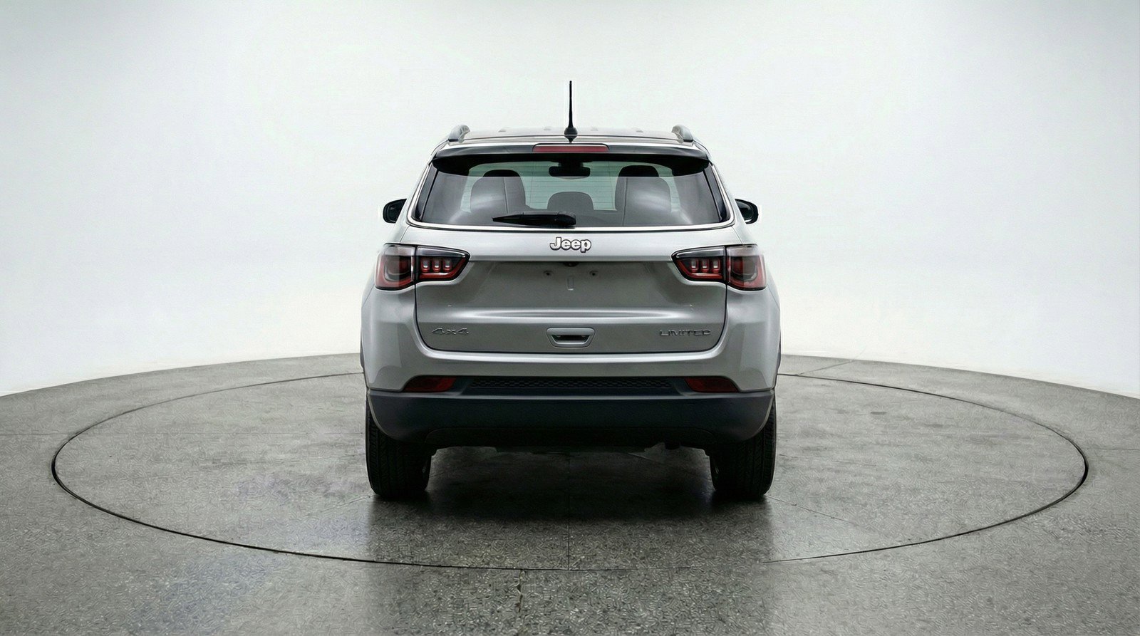 Used 2025 Jeep Compass Trailhawk image 7