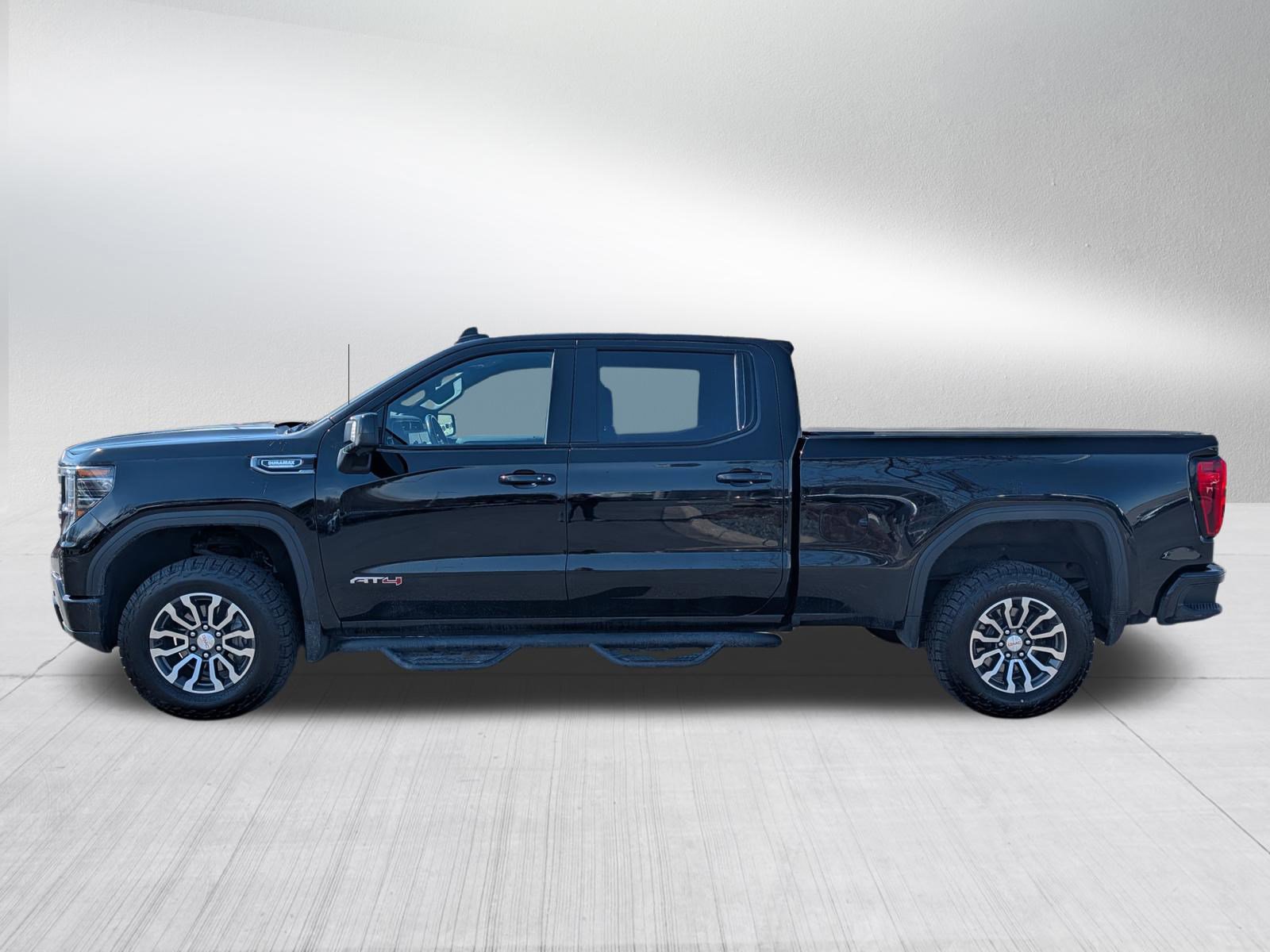 Used 2022 GMC Sierra 1500 AT4 w/ Technology Package image 3