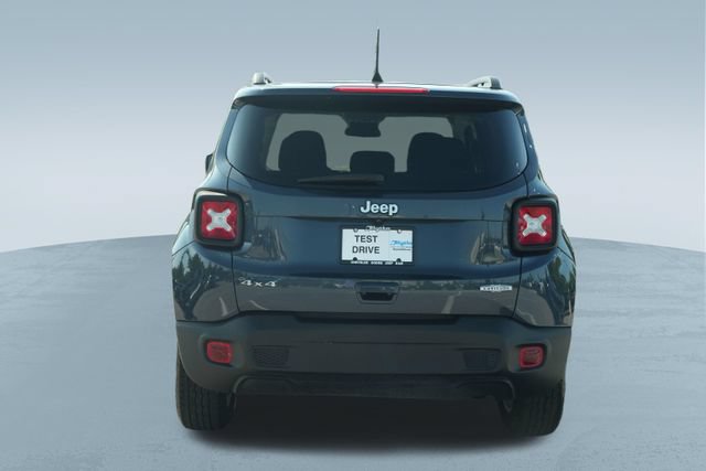 Used 2022 Jeep Renegade Latitude AWD/4WD image 8