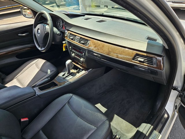 Used 2009 BMW 328i Sedan RWD image 22