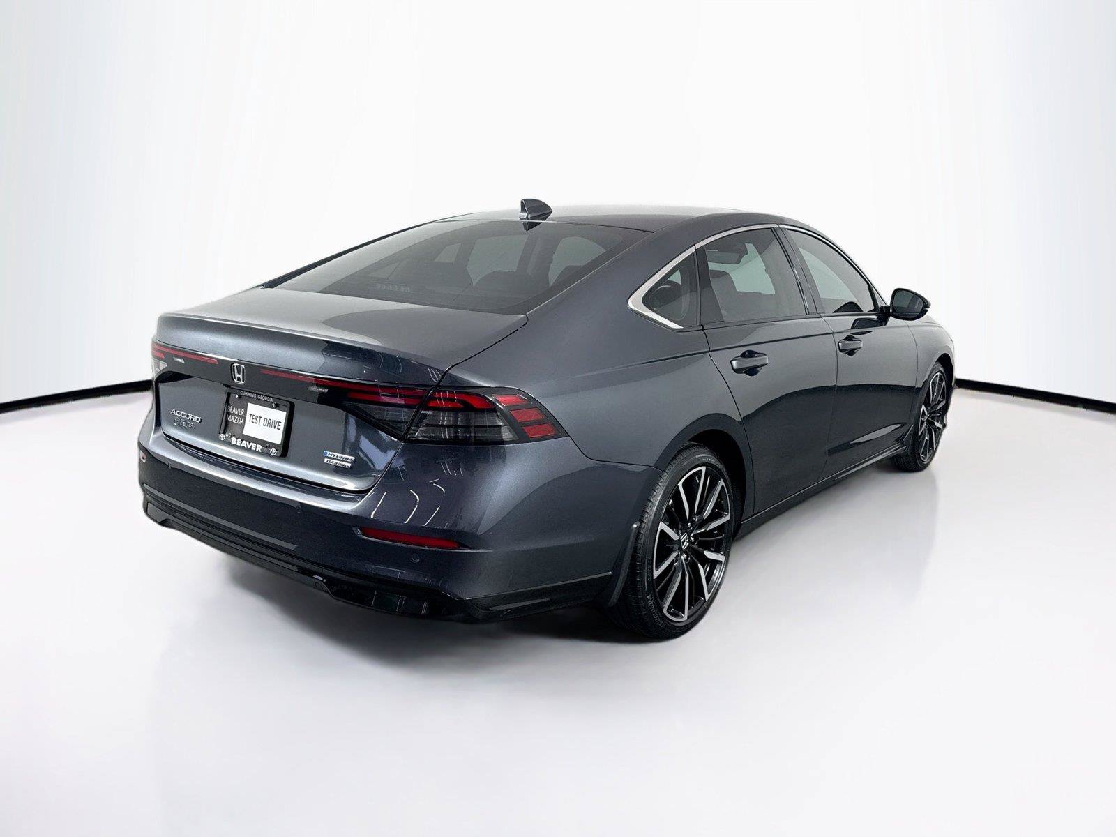 Used 2024 Honda Accord Touring image 2