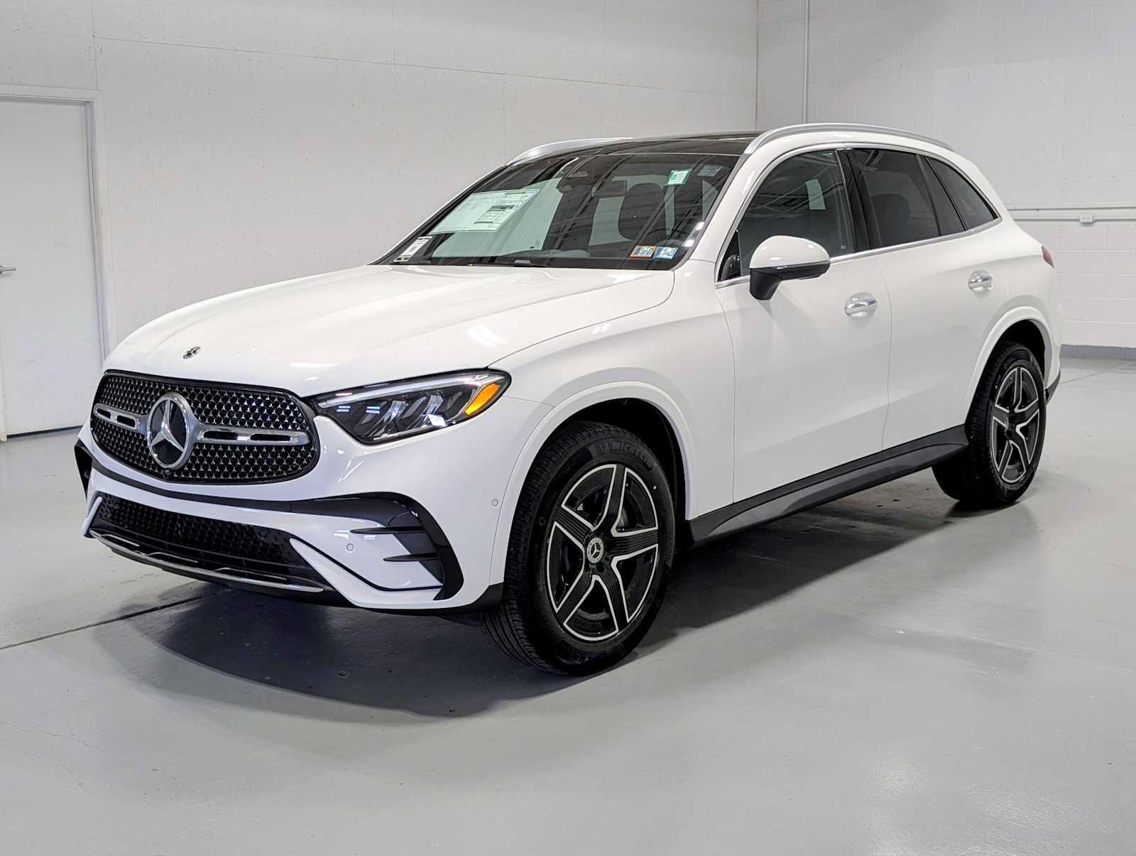 New 2026 Mercedes-Benz GLC 300 4MATIC image 1