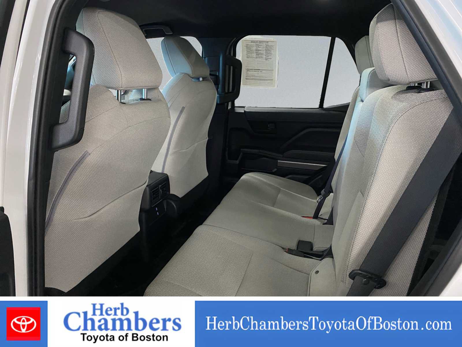 Used 2025 Toyota 4Runner SR5 AWD/4WD image 12
