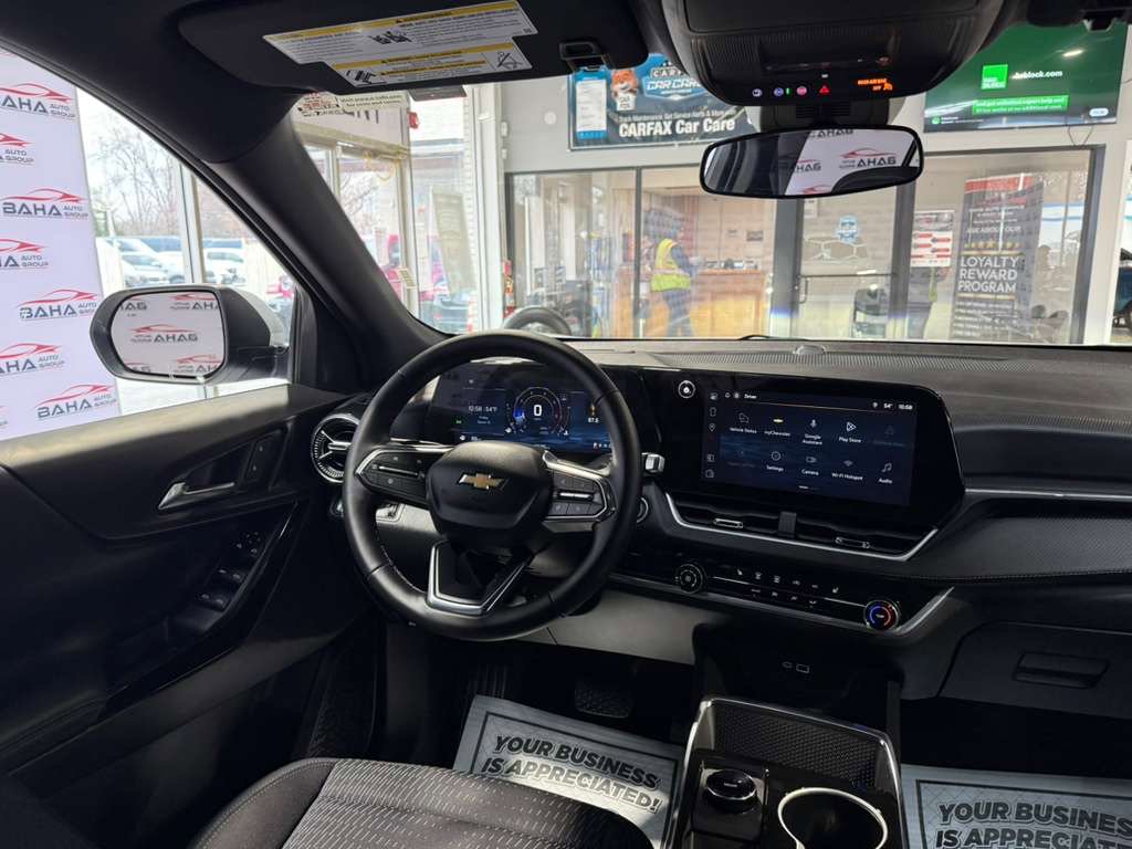 Used 2026 Chevrolet Equinox LT image 23