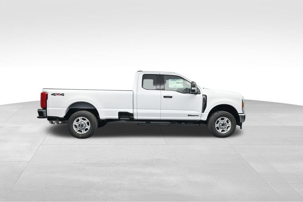 New 2026 Ford F350 4x4 SuperCab Super Duty image 9
