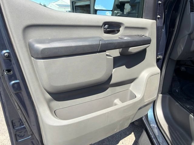Used 2018 Nissan NV 3500 SL RWD image 16