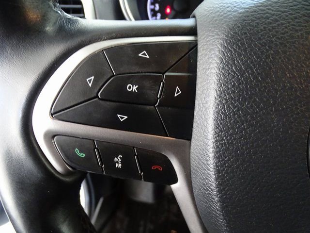 Used 2020 Jeep Grand Cherokee Altitude image 7