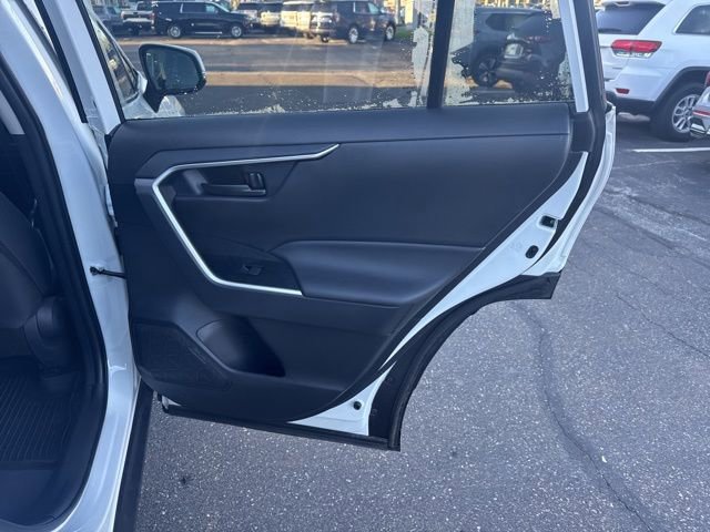 Used 2025 Toyota RAV4 LE AWD/4WD image 23