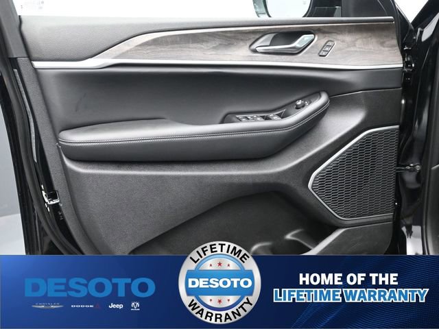 New 2026 Jeep Grand Cherokee Limited RWD image 14