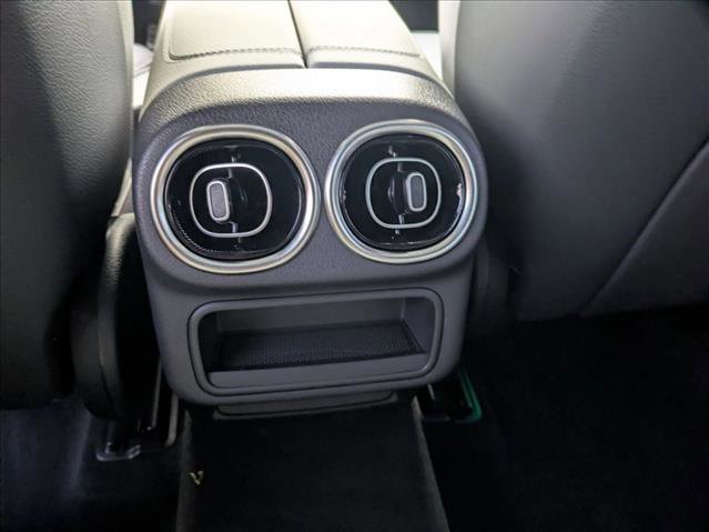 Used 2023 Mercedes-Benz GLC 300 image 17