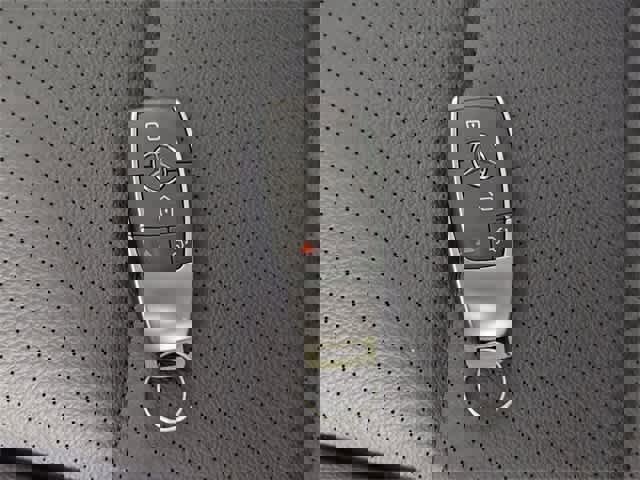 Certified 2025 Mercedes-Benz GLS 450 4MATIC image 43