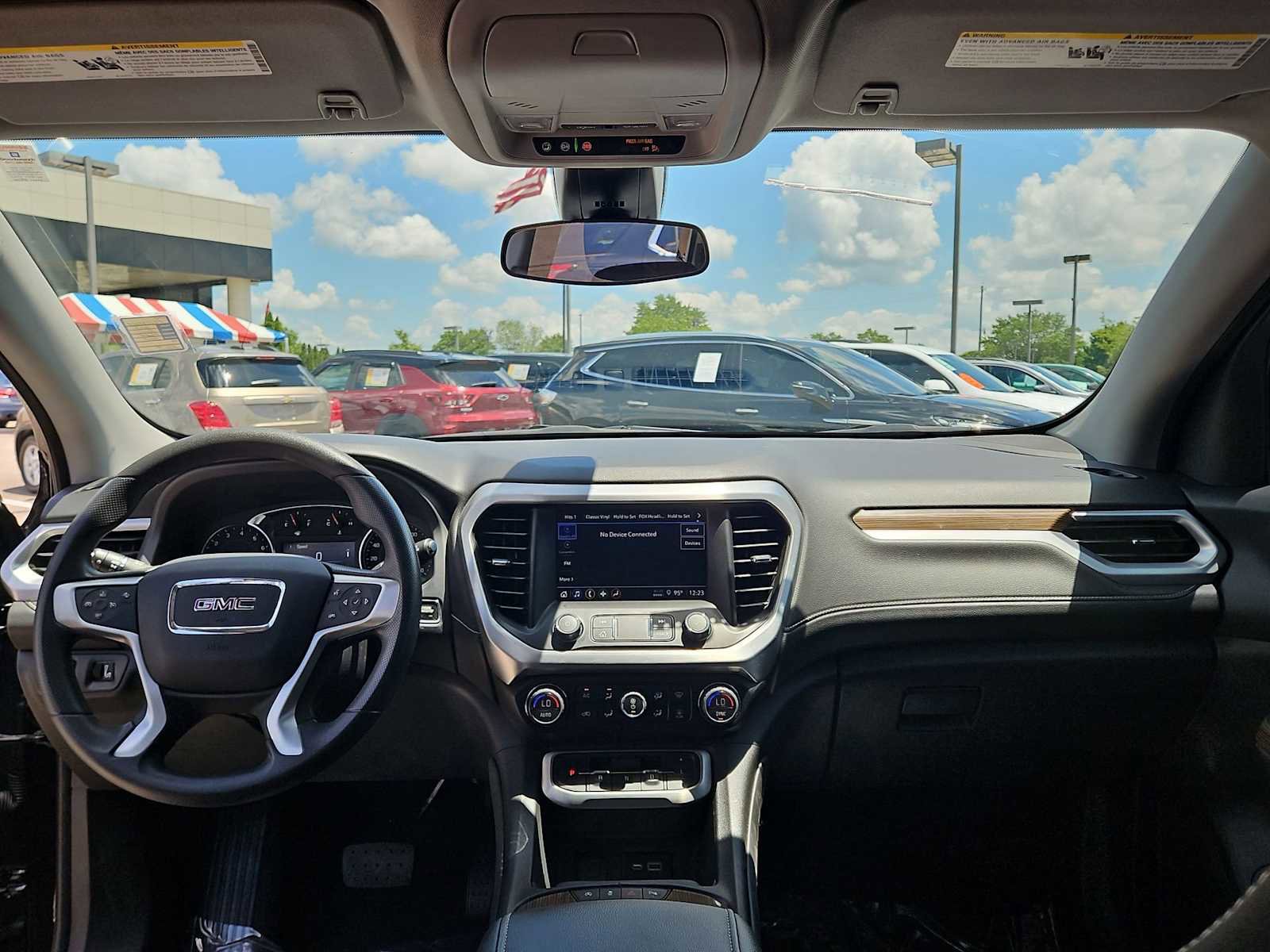 Certified 2023 GMC Acadia SLE w/ Driver Convenience Package FWD image 15