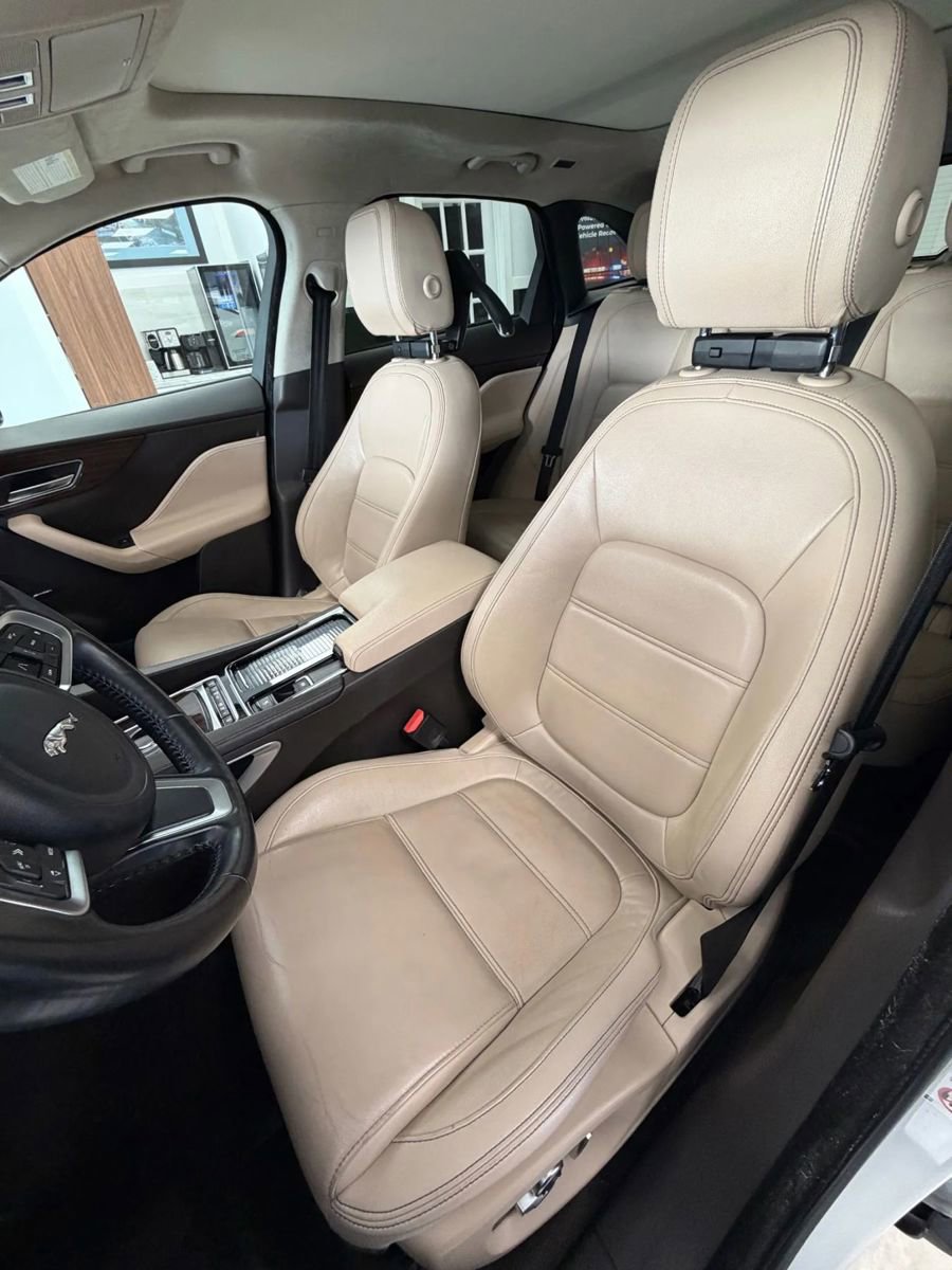 Used 2020 Jaguar F-PACE Prestige image 8