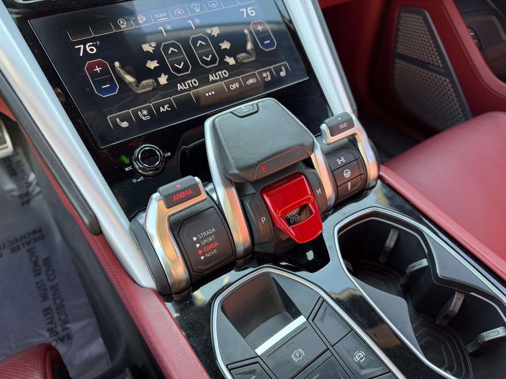Used 2022 Lamborghini Urus AWD/4WD image 29