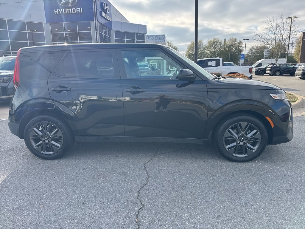 Used 2021 Kia Soul EX image 8