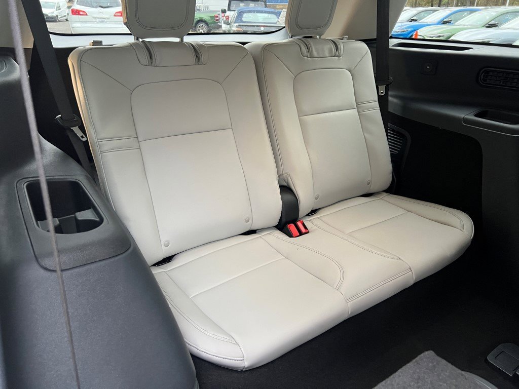 New 2026 Lincoln Aviator AWD image 13
