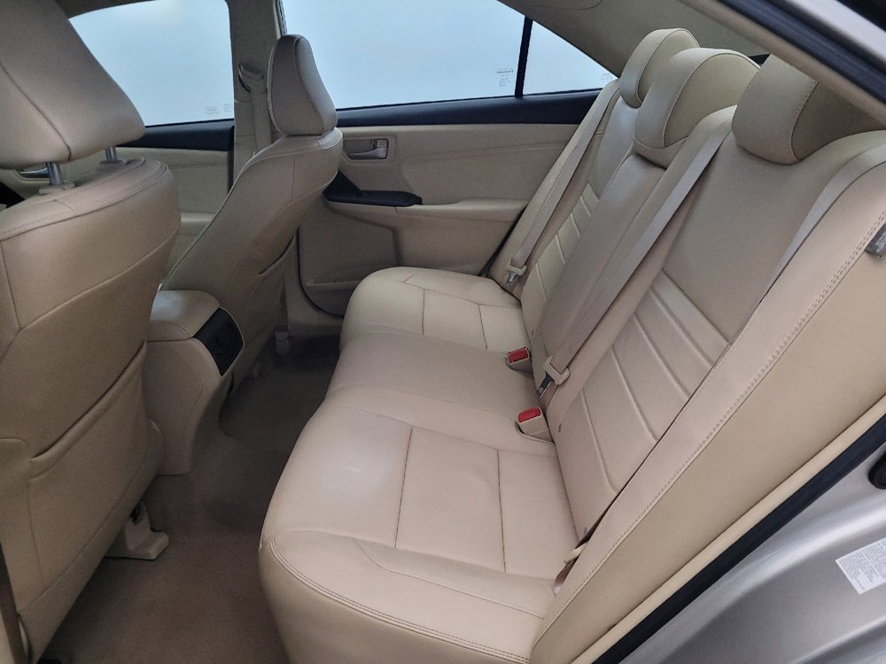 Used 2017 Toyota Camry XLE w/ Moonroof Package FWD image 18
