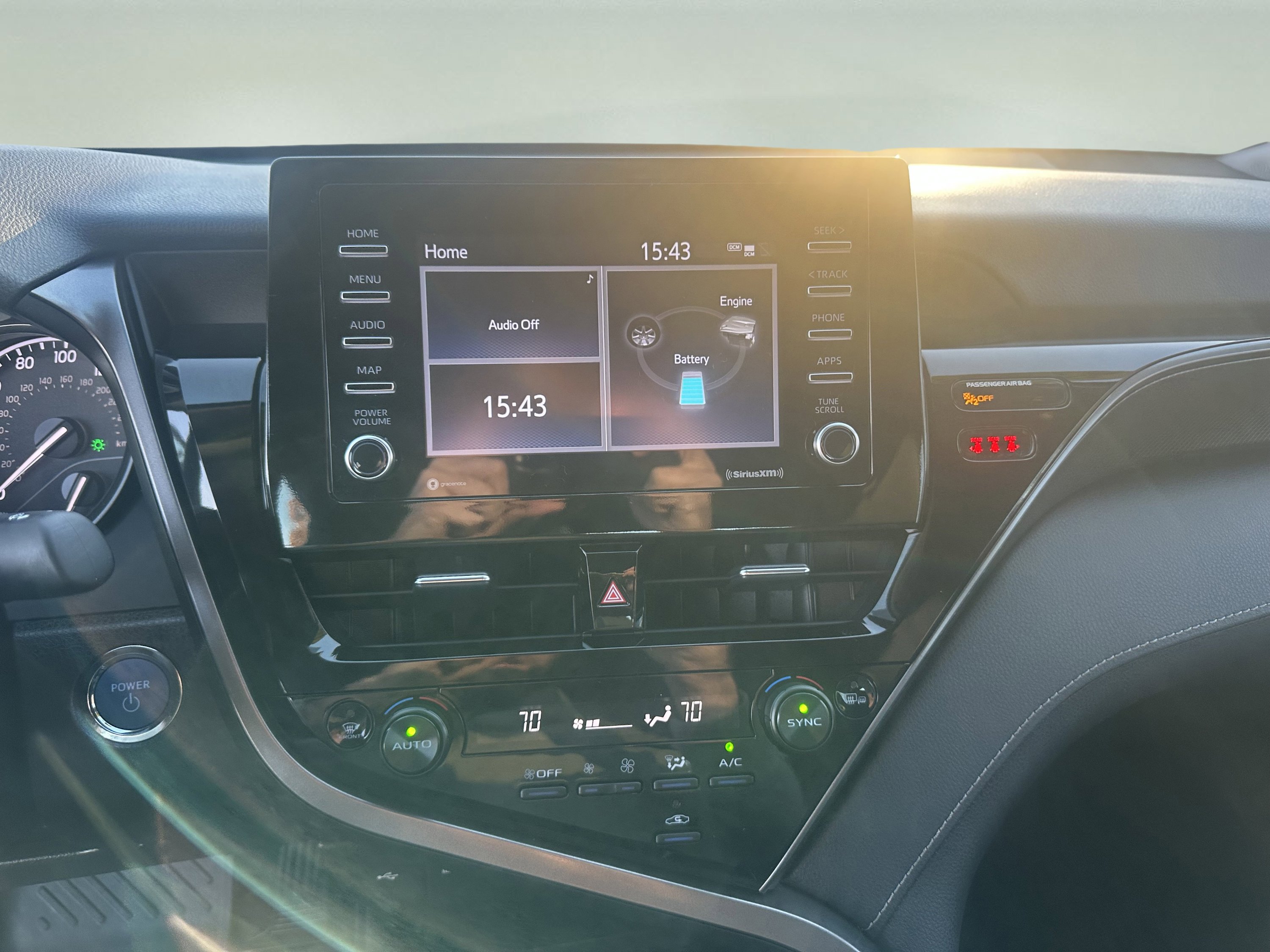 Used 2024 Toyota Camry SE image 14