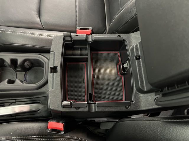 Used 2022 Jeep Wrangler Unlimited Sahara w/ Cold Weather Group image 31