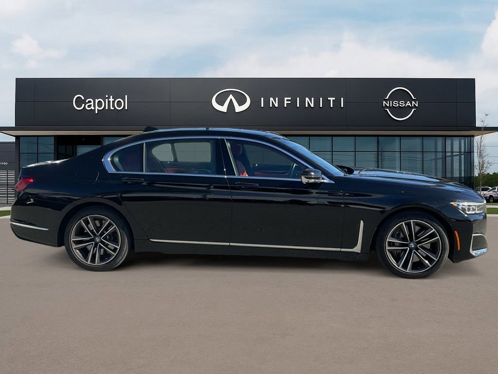 Used 2022 BMW 750i xDrive w/ Executive Package image 4