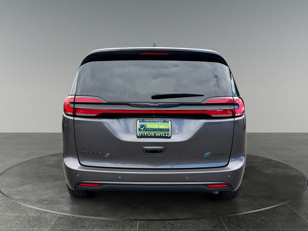 Used 2023 Chrysler Pacifica Touring-L w/ S Appearance Package FWD image 8