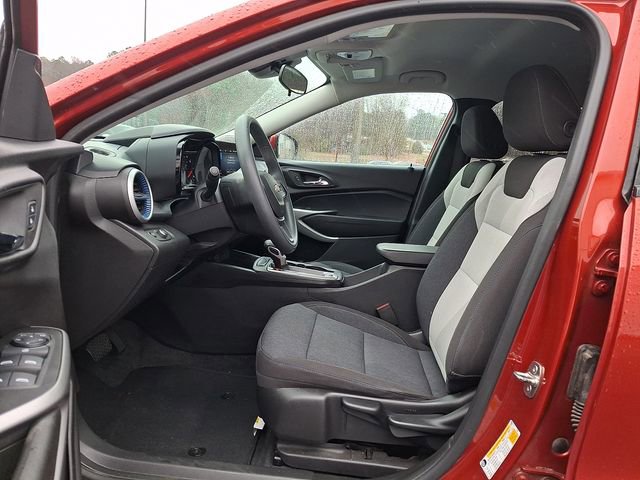 Used 2024 Chevrolet Trax LS w/ LS Convenience Package image 13