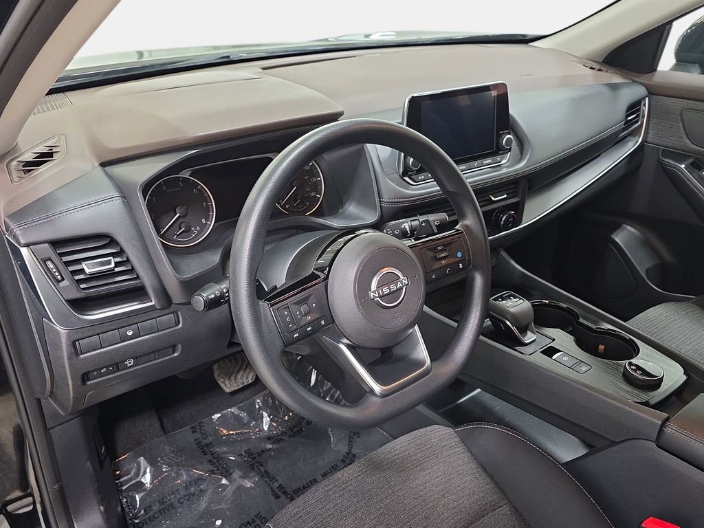 Used 2023 Nissan Rogue SV AWD/4WD image 16