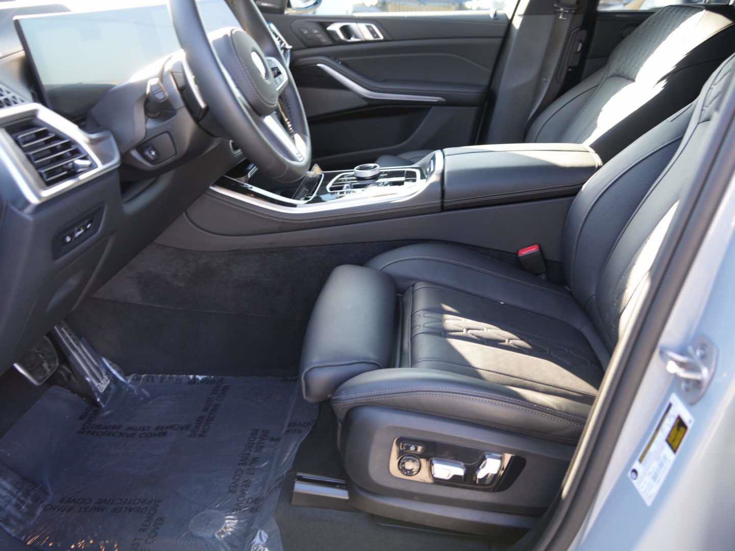 Certified 2026 BMW X5 sDrive40i w/ Executive Package image 14